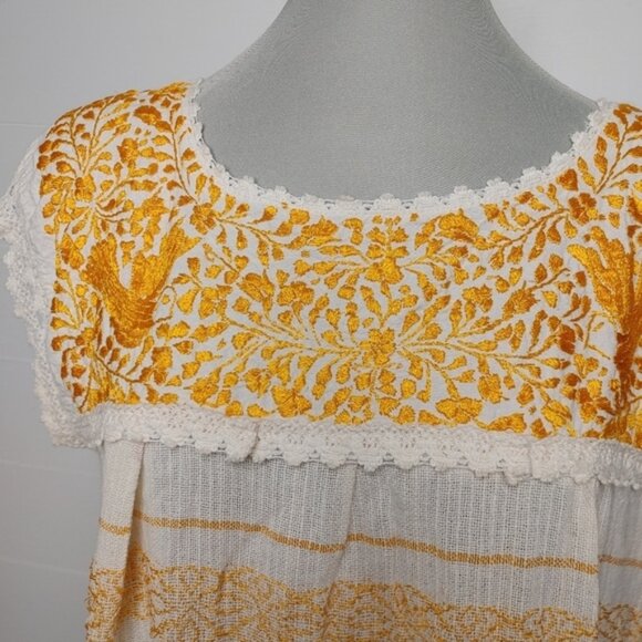BOHO Embroidered Crochet Top M - Picture 2 of 11